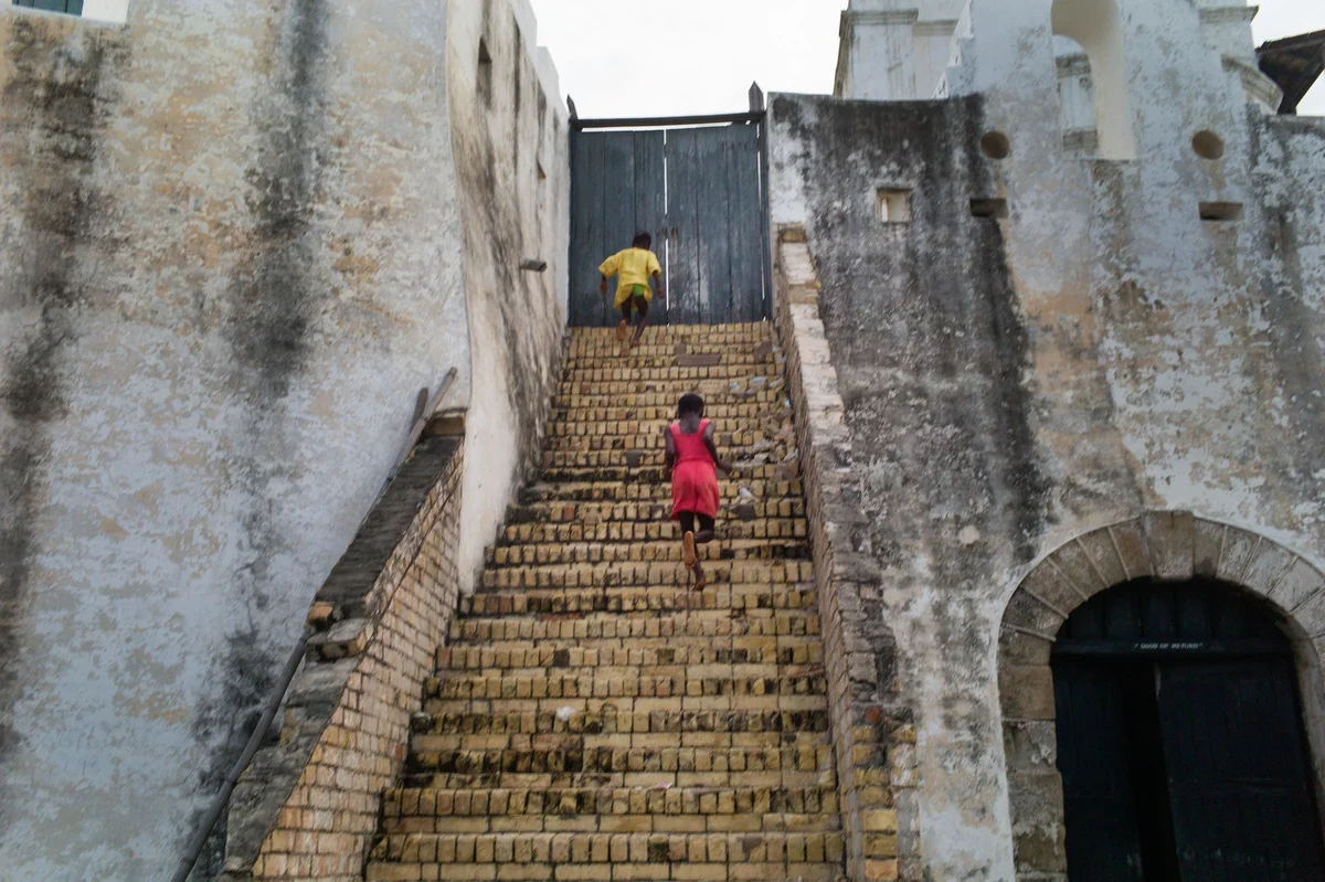 Ghana — Beyond the shores of no return, photograph 4 of 51 by Nikos Economopoulos