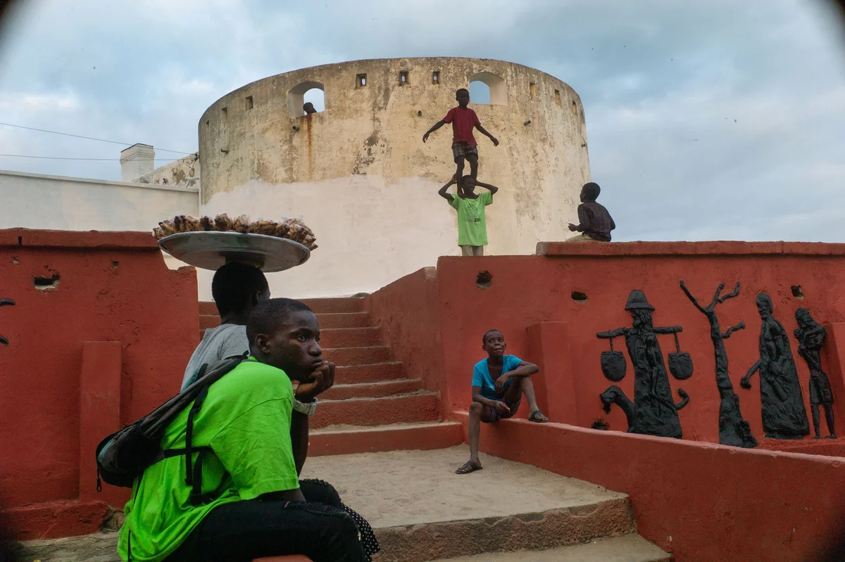 Ghana — Beyond the shores of no return, photograph 11 of 51 by Nikos Economopoulos
