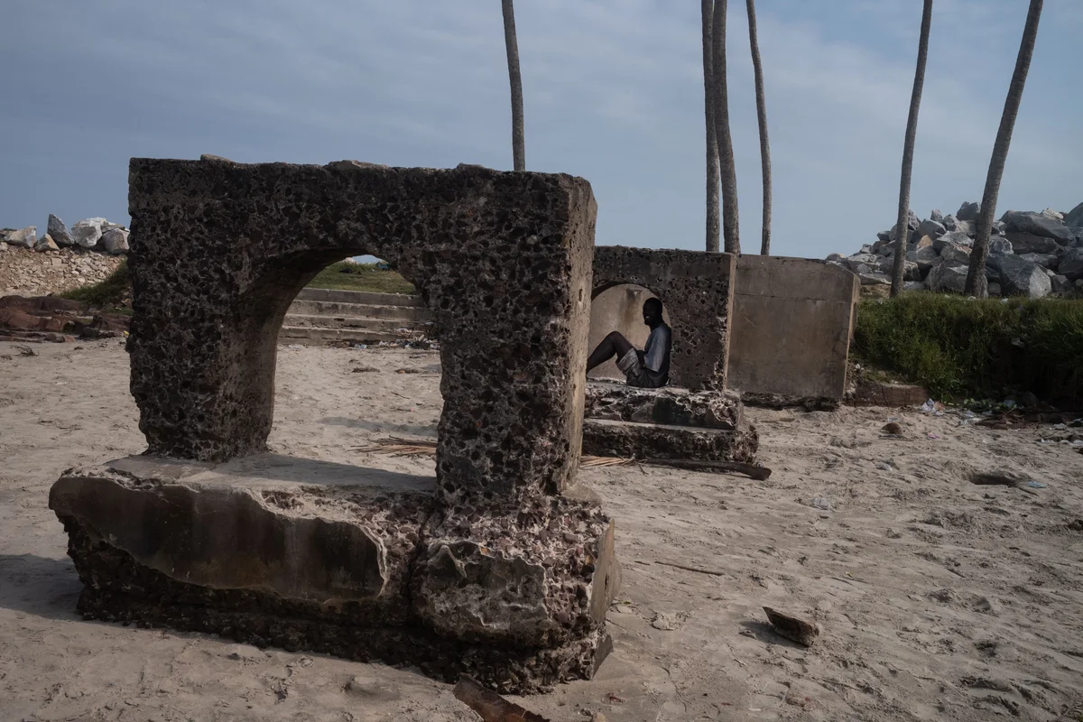 Ghana — Beyond the shores of no return, photograph 34 of 51 by Nikos Economopoulos